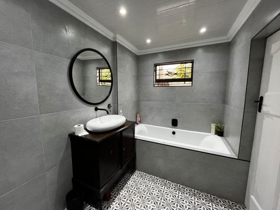3 Bedroom Property for Sale in Hazendal Western Cape
